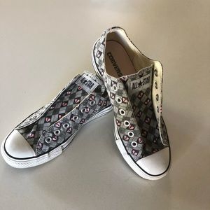 Converse “Broken Hearts”